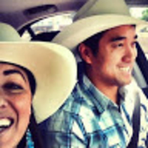 Meet your Posher, Beth - Picture 1 of 1